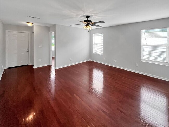 Building Photo - 112 Jesse Layne Dr