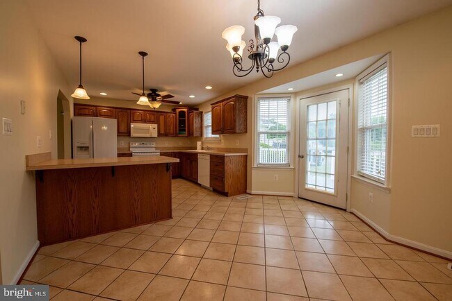 Foto del edificio - 27046 Mechanicsville Rd