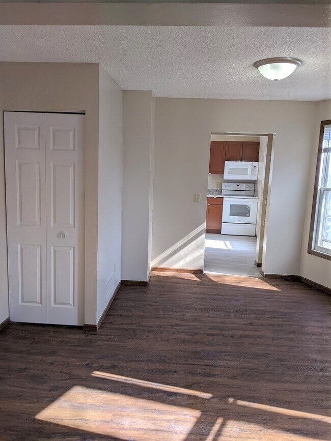 Foto del edificio - 3100 Clinton Ave