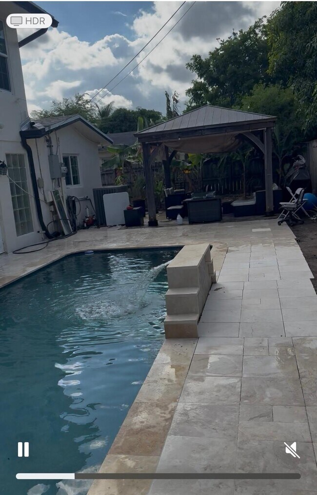 Foto del edificio - 5941 NW 14th Ct