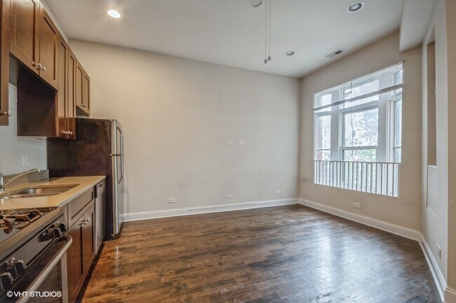 Building Photo - *Virtual Tour Available*Stunning Condo Qua...