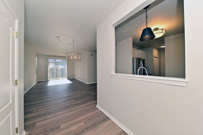 Foto del edificio - 2562 Golf Ridge Cir