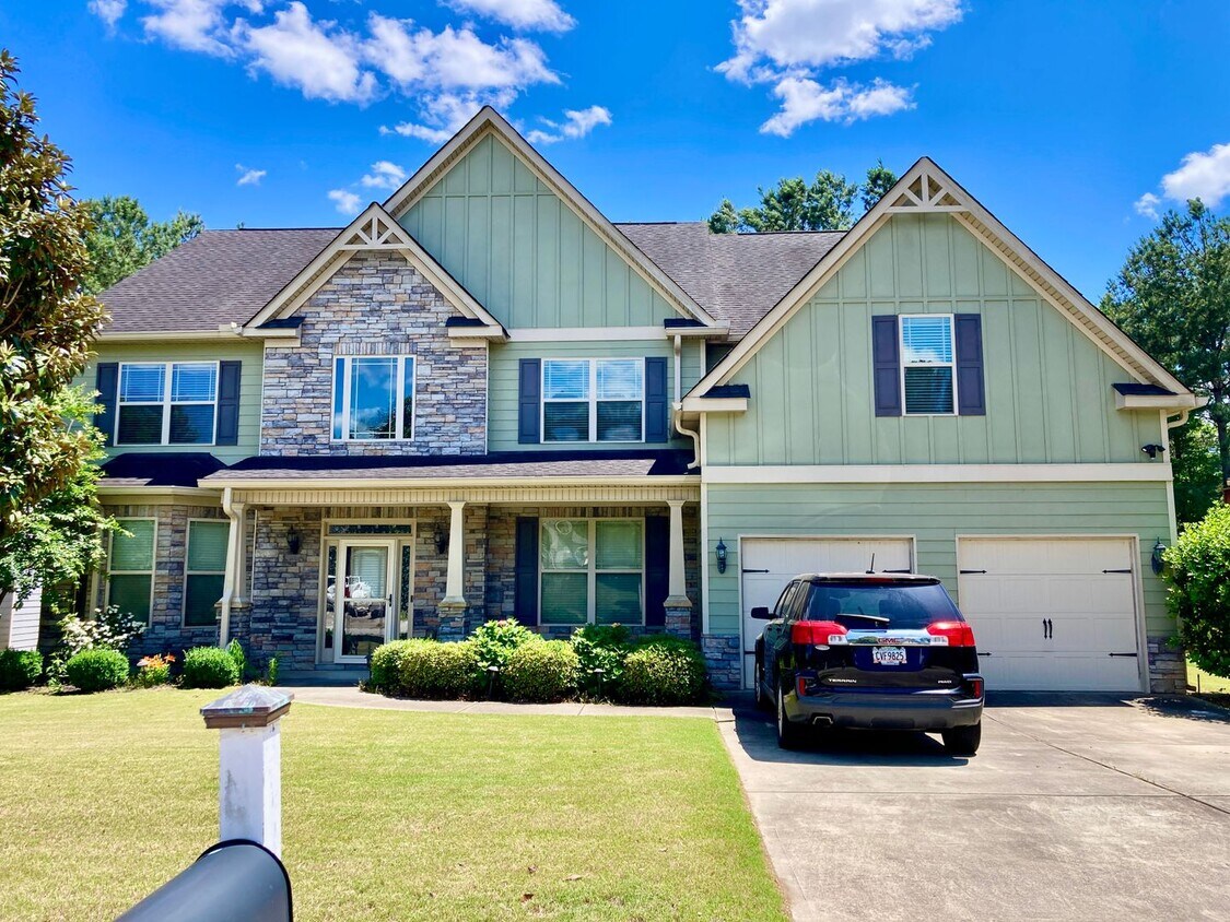Primary Photo - Spacious Grovetown Home