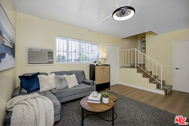 Foto del edificio - 3620 S Budlong Ave