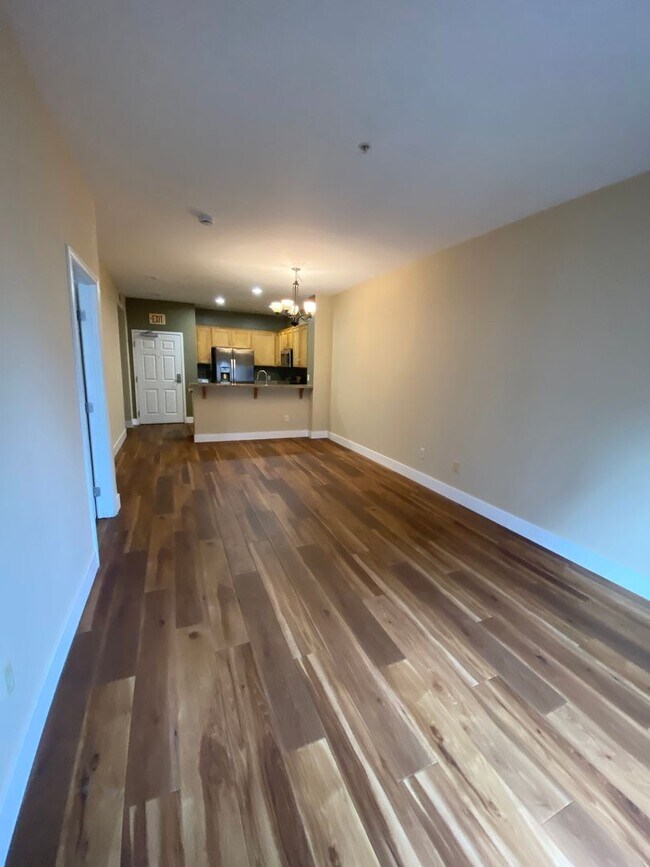 Foto del edificio - 450 J St