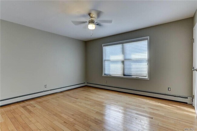 Foto del edificio - 1538 Rosalind Ave