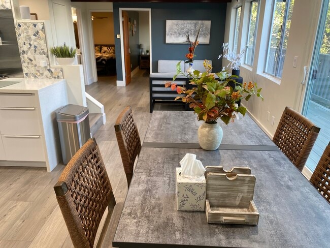 Foto del edificio - 1322 Yellowstone Dr