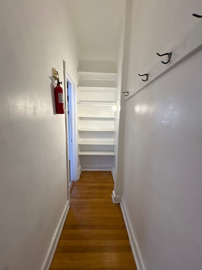 Building Photo - 5132 S Blackstone Ave