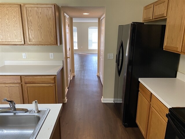 Foto del edificio - 7199 Rutland Ct