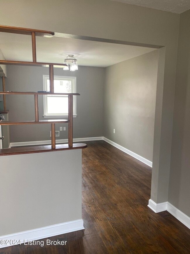 Building Photo - 4 Raunser Ct