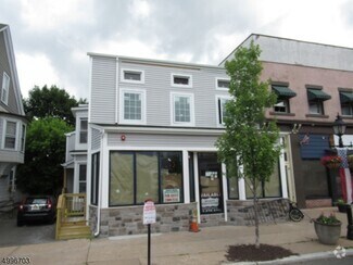 Building Photo - 121 Main St