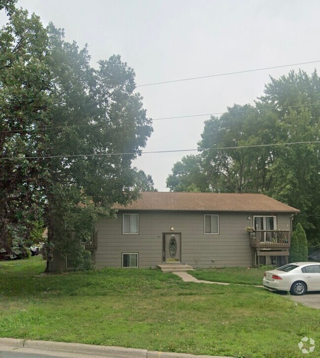 Building Photo - 2301 Cannon St
