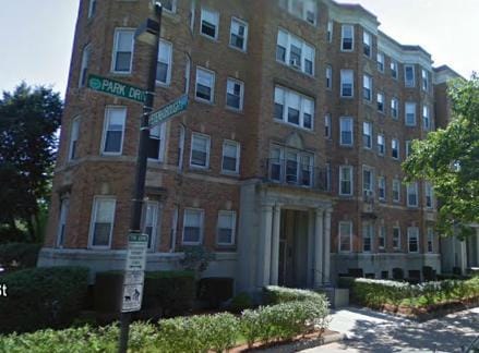 Foto del edificio - 231 Park Dr