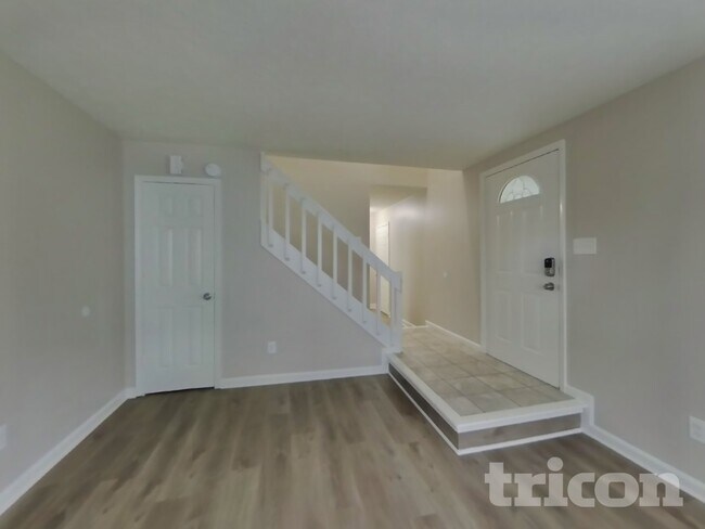 Building Photo - 8259 Ehlerbrook Rd