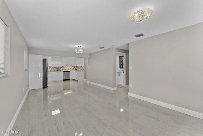 Building Photo - 3 br, 2 bath House - 5329 Marcia Pl