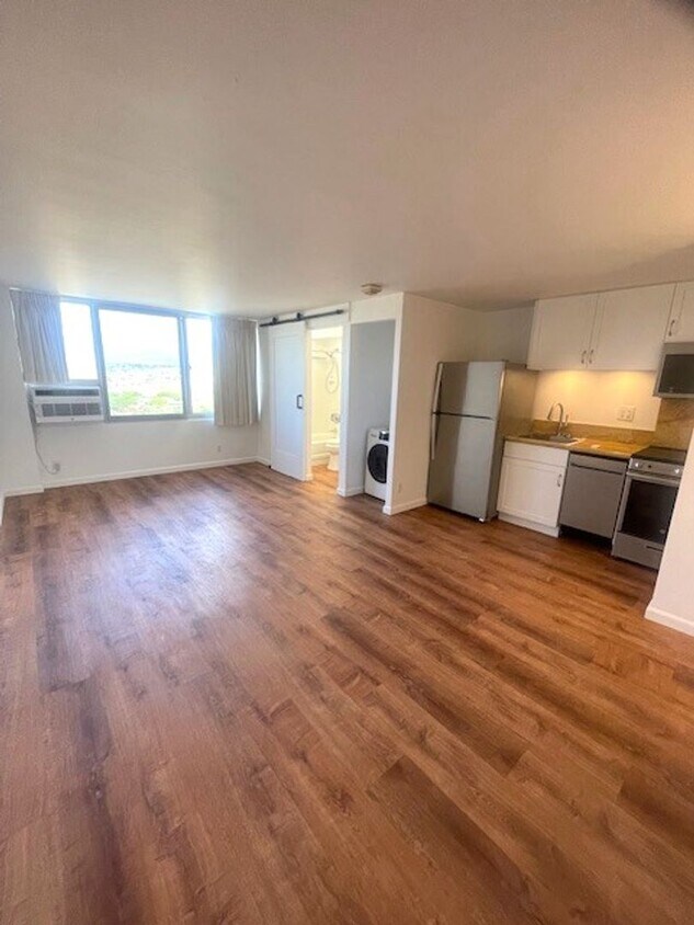 Foto principal - Renovated Studio / 1 Bath in Century Park ...