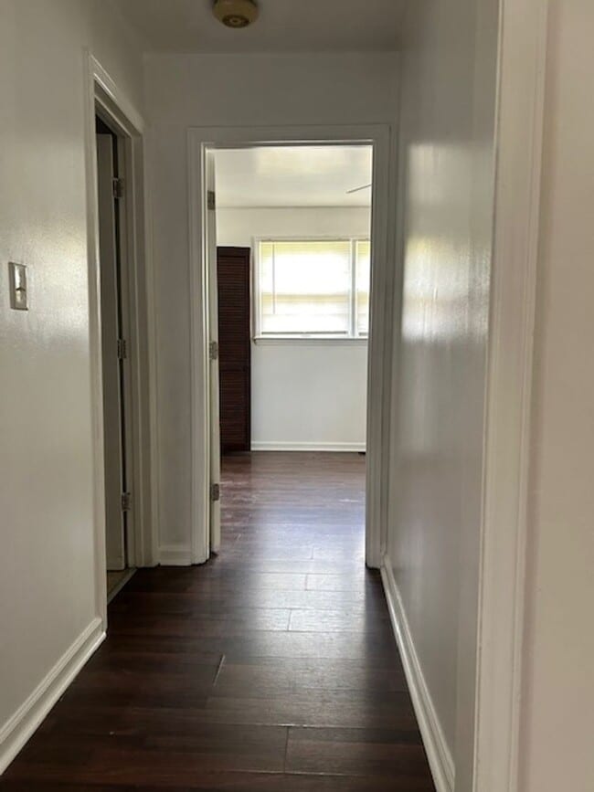 Building Photo - House for Rent