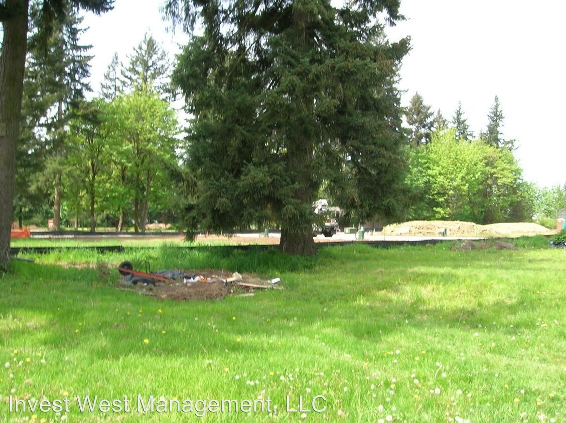 Building Photo - 4210 NE 137th Ave