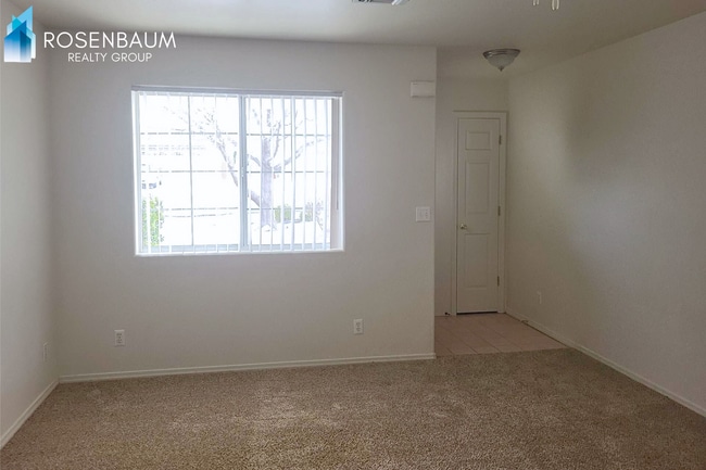 Charming 2-bedrooms, 2-baths home nestled in the heart of Prescott Valley!