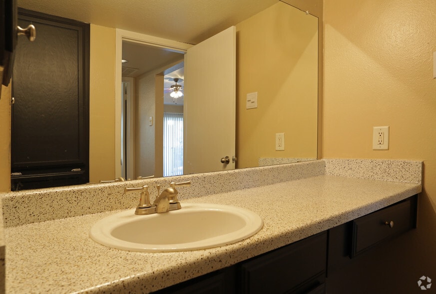 Bathroom Fixtures Plano Tx fountains at steeplechase apartments rentals - plano, tx Bathroom Fixtures Plano Tx fountains at steeplechase apartments rentals - plano, tx