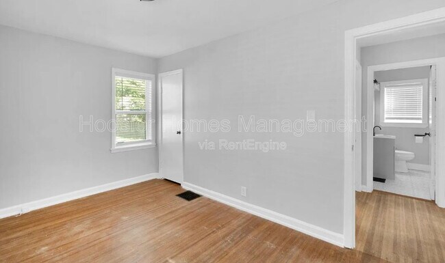 Photo - 5017 Indianola Ave House