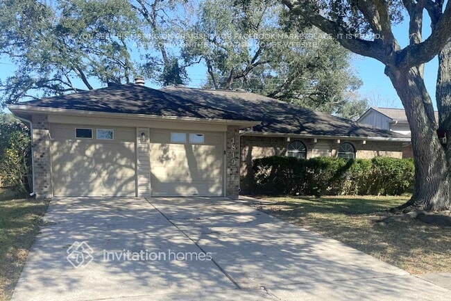 Building Photo - 1819 Pilgrims Point Dr