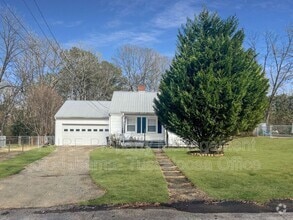 Building Photo - 19 Cedar Knoll