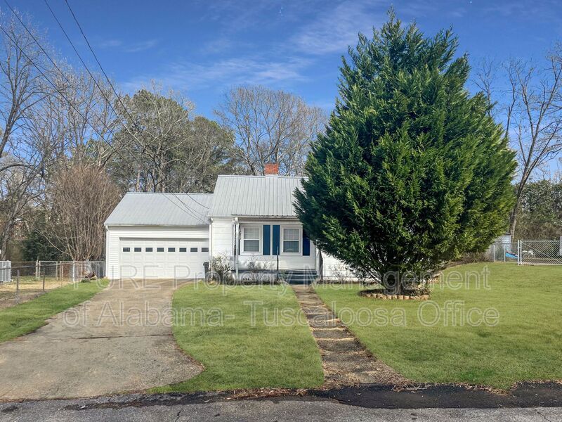 Primary Photo - 19 Cedar Knoll