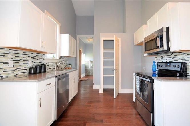 Foto principal - 705 NW 24th St.