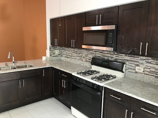 Foto del edificio - 1751 Ranchview Dr