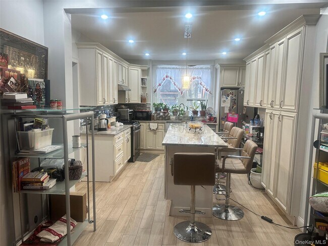 Foto del edificio - 125 Vanderbilt Ave