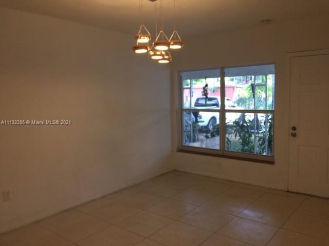 Foto del edificio - 511 NW 104th St