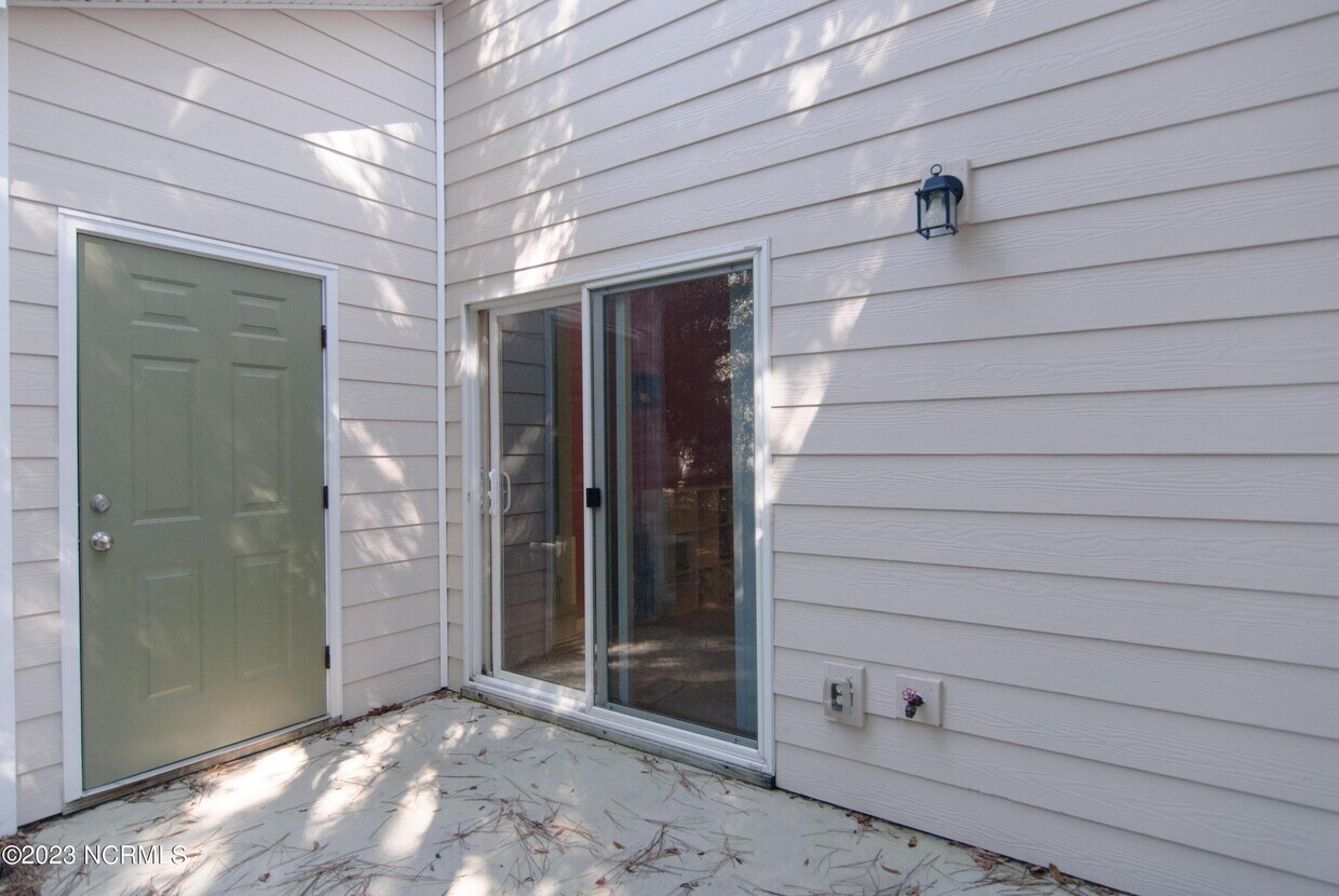 Building Photo - 5624 Moss Vine Pl