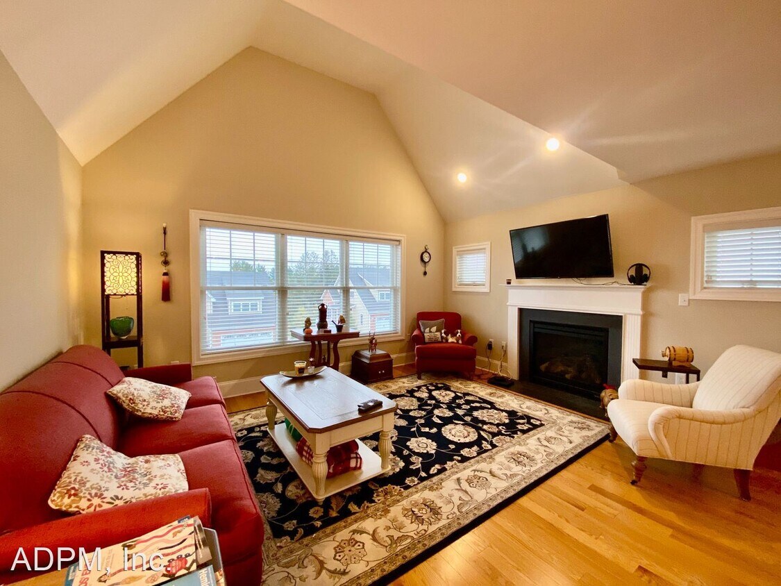 Primary Photo - 100 Kirkbride Dr