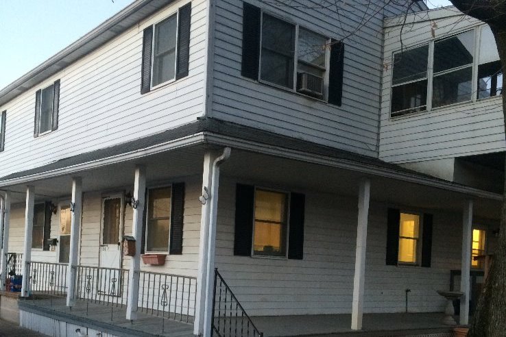 Primary Photo - 207 Dock St