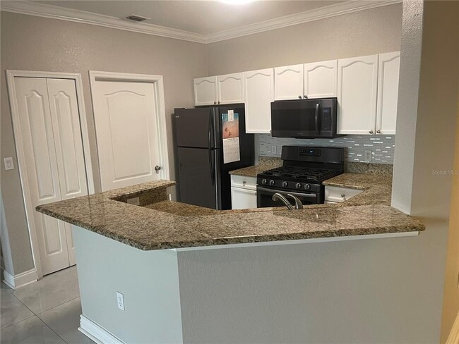 Building Photo - 2717 Via Cipriani