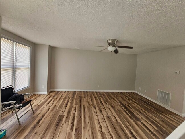Building Photo - 2329 Avalon Wds Dr