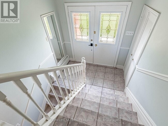 Building Photo - 5638 Appleby Line