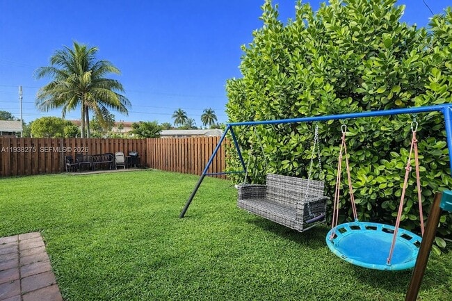 Building Photo - 2671 NW 87th Ln