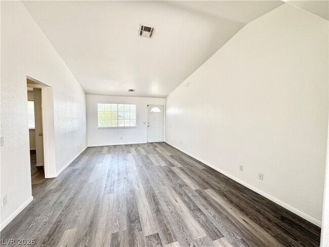 Foto del edificio - 1060 Marne Ct