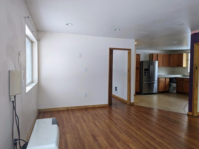 Building Photo - 1235 Airline Dr