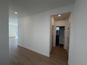 Building Photo - 10290 Dallington St