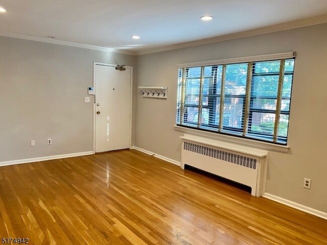 Building Photo - 58a Sandra Cir