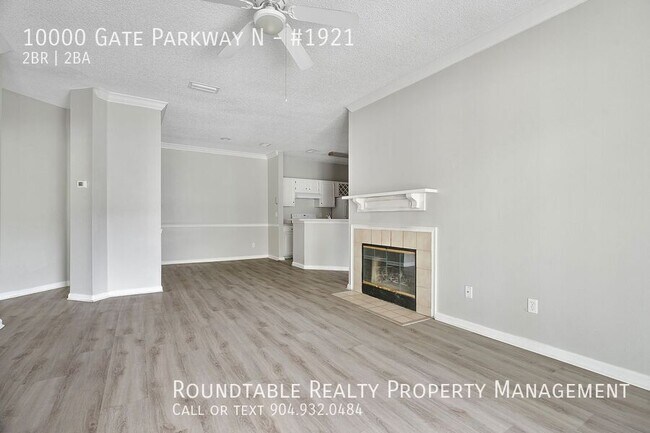 Foto del edificio - 10000 Gate Pkwy N