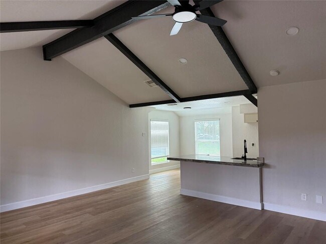 Foto del edificio - 7026 Hidden Arbor Ln
