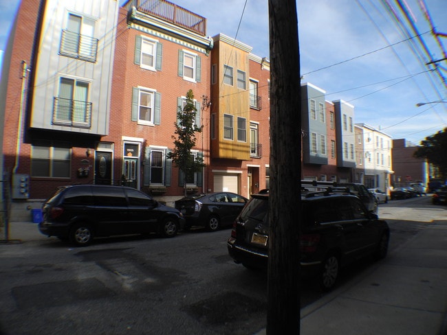 Building Photo - 1517 Bainbridge St