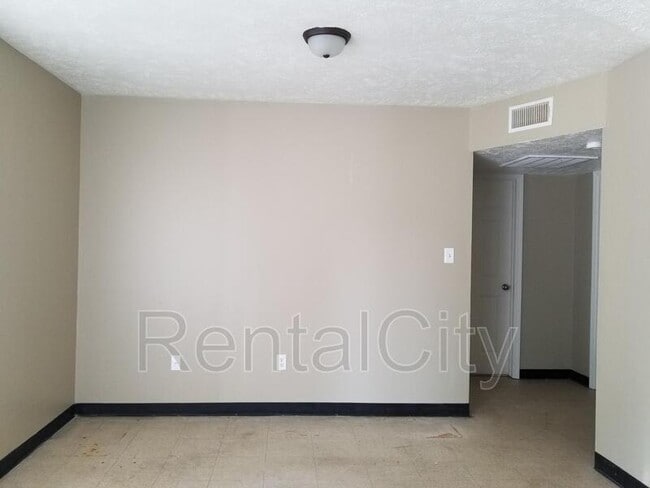 Building Photo - 1274 Fairground Rd