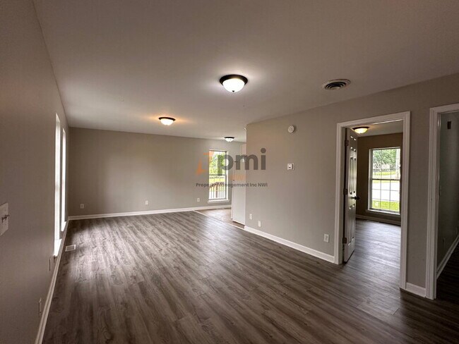 Foto del edificio - 12910 S Cline Ave