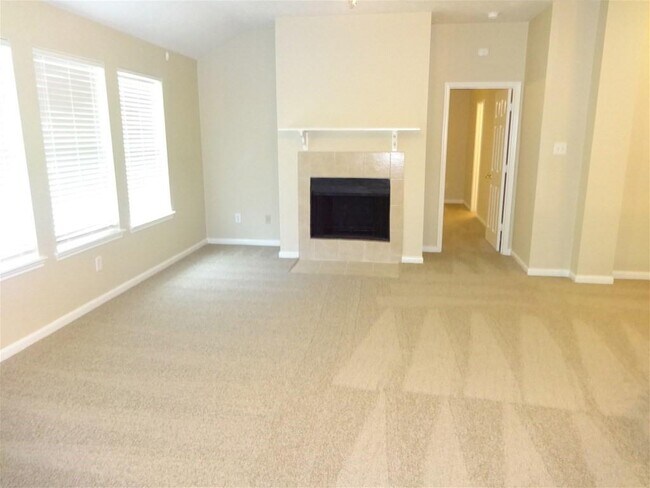 Foto del edificio - 3911 Water Canyon Rd