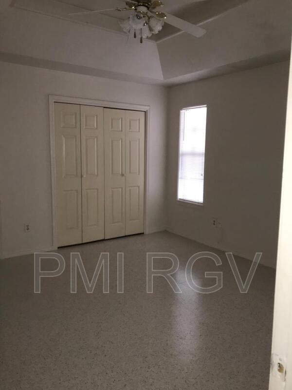 Building Photo - 6700 N 7th Ct
